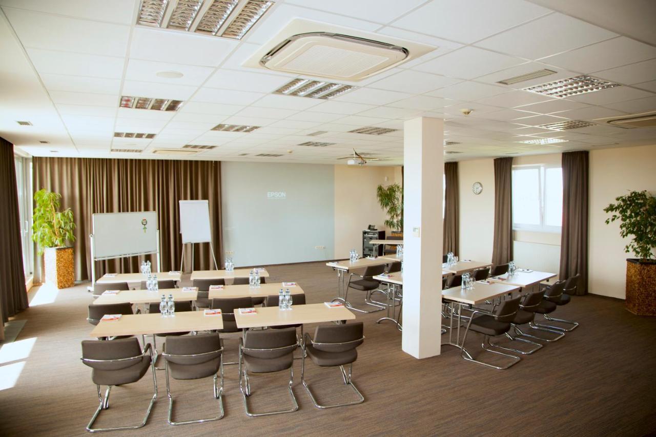 Hotel Ponteo - Activity Park Bratislava Exterior photo