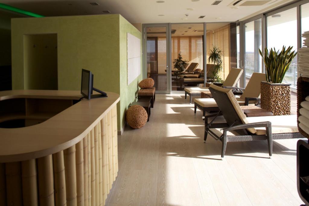 Hotel Ponteo - Activity Park Bratislava Exterior photo